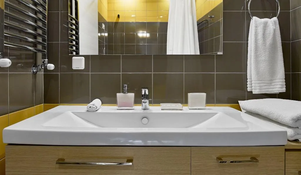 Room, Scale Suites, Athens