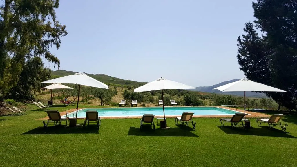 Pool, Masseria Rossella, Palermo