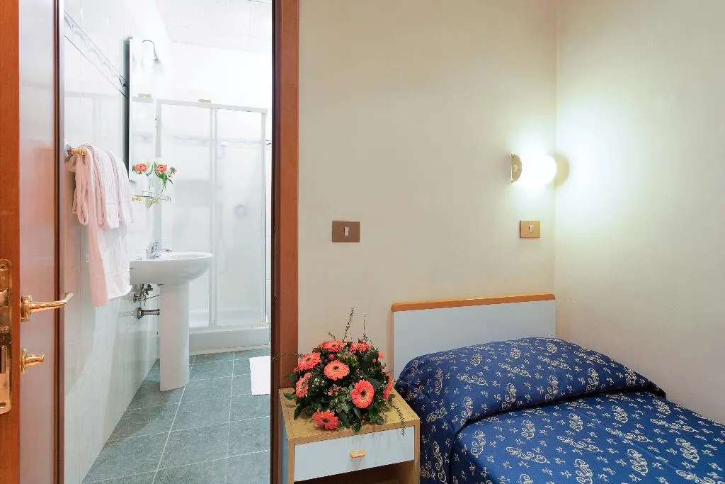 Room, Oriente, Rome