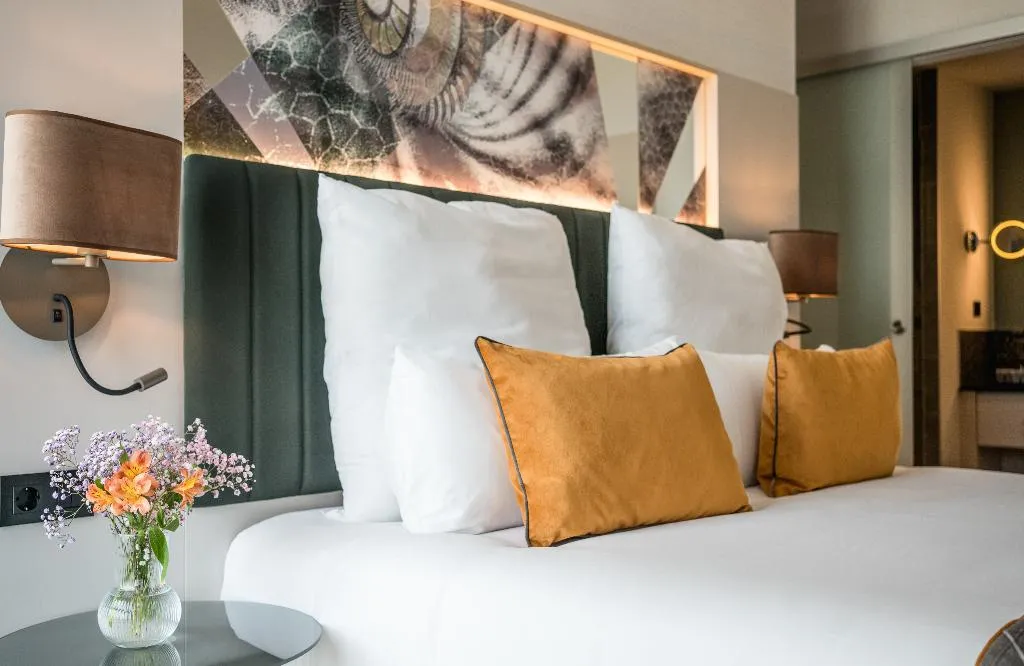 JUNIOR SUITE CAPACITY 2 Room, Leonardo Royal Hotel Barcelona Fira, Barcelona