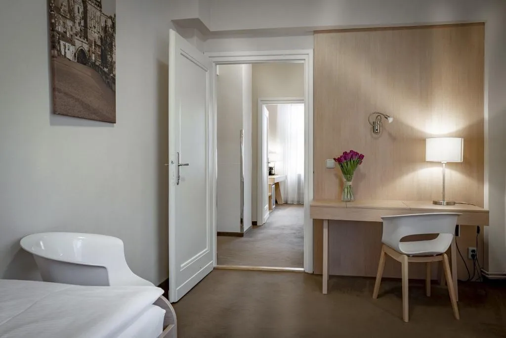 SUITE LUXURY Room, Pytloun Kampa Garden Hotel Prague, Prague