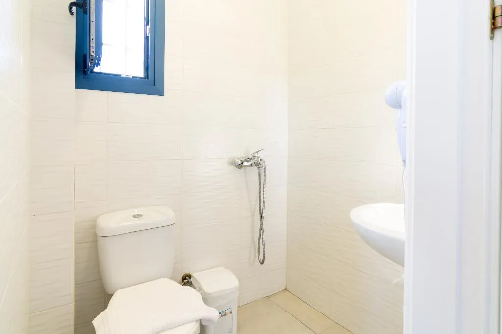 STUDIO STANDARD Room, Okirroi Villas and Apts, Crete