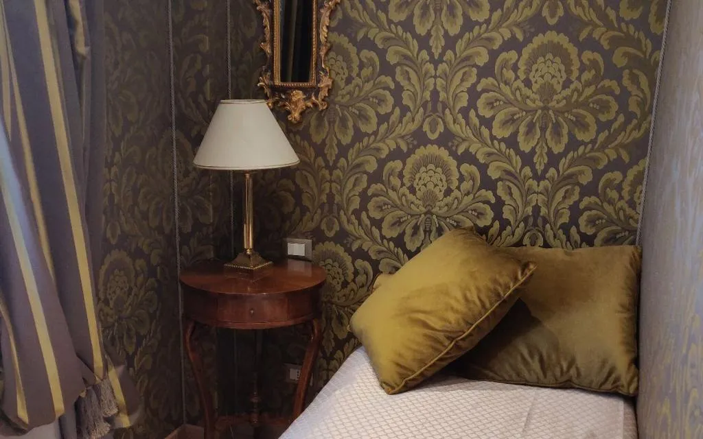 TRIPLE STANDARD Room, Ca' Marinella, Venice