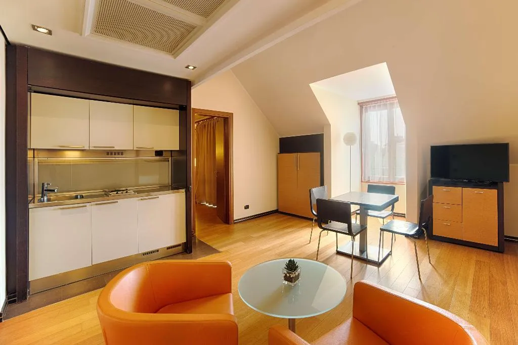 Room, NH Milano 2 Residence, Milan