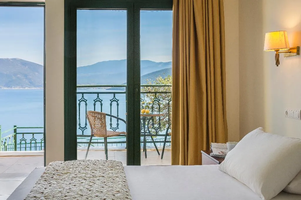 DOUBLE DELUXE SEA VIEW Room, Kefalonia Bay Palace by GHH, Kefallinia