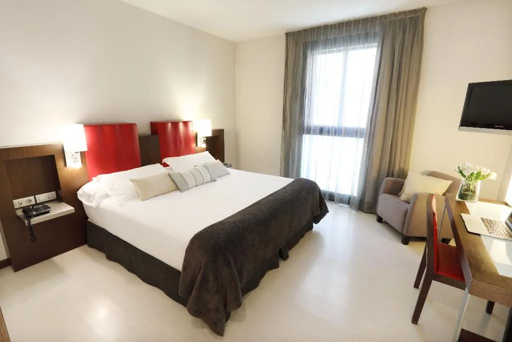 Double or Twin STANDARD Room, Ciutat de Girona, Costa Brava