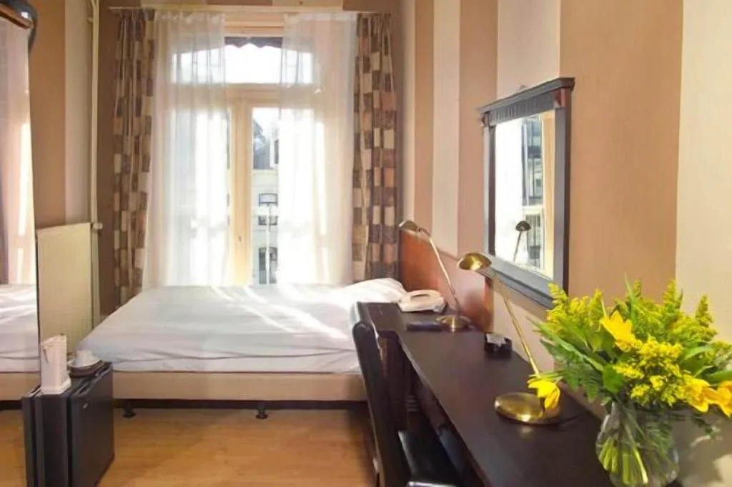 SINGLE STANDARD Room, Hotel Rembrandt, Amsterdam