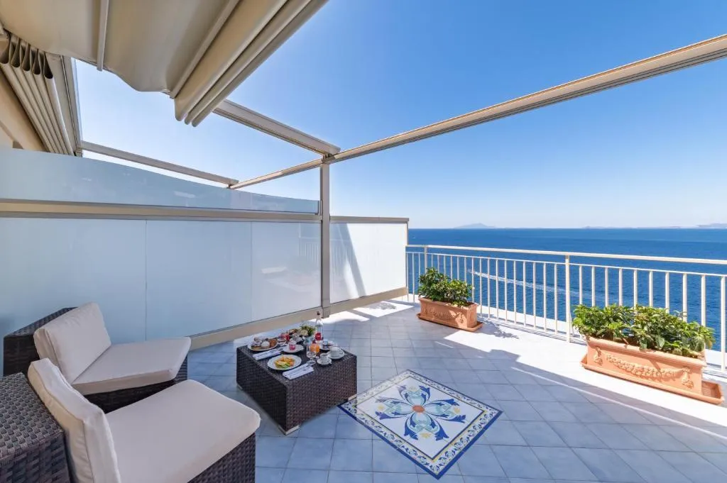 Double or Twin DELUXE SEA VIEW Room, Hotel Sporting - Sorrento Coast, Naples