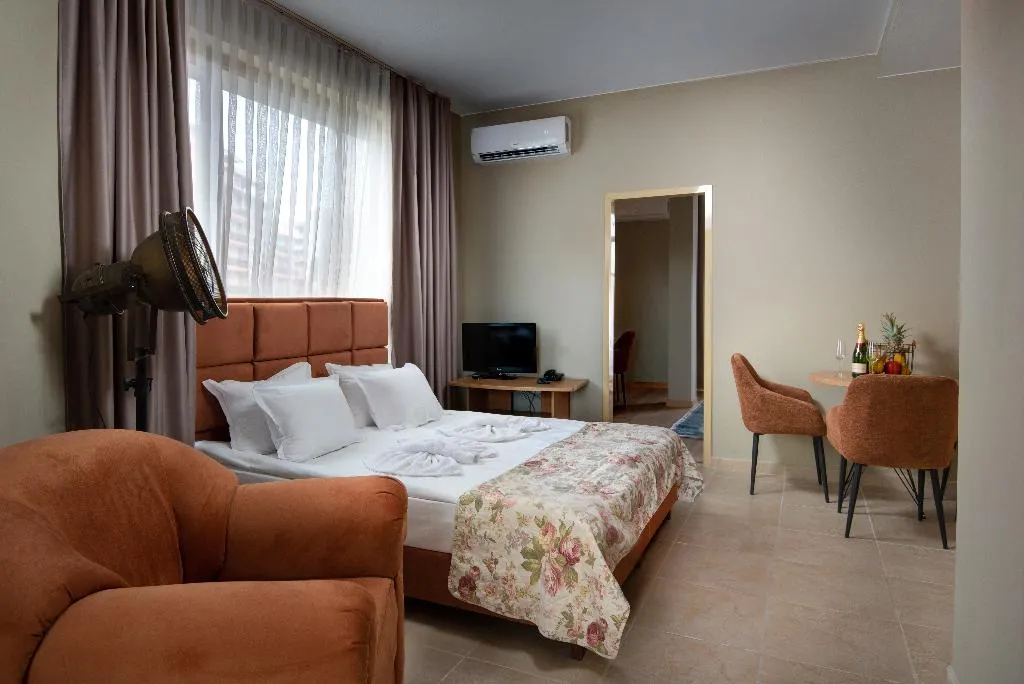 JUNIOR SUITE STANDARD Room, Avenue, Bourgas