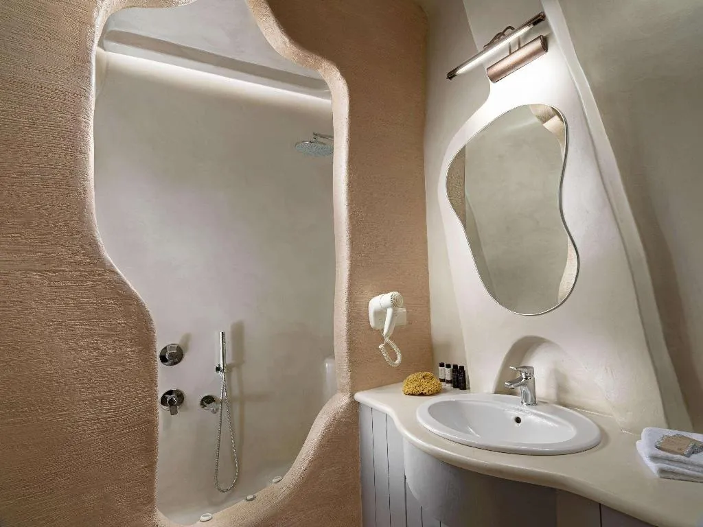 Room, Tholos Resort, Santorini