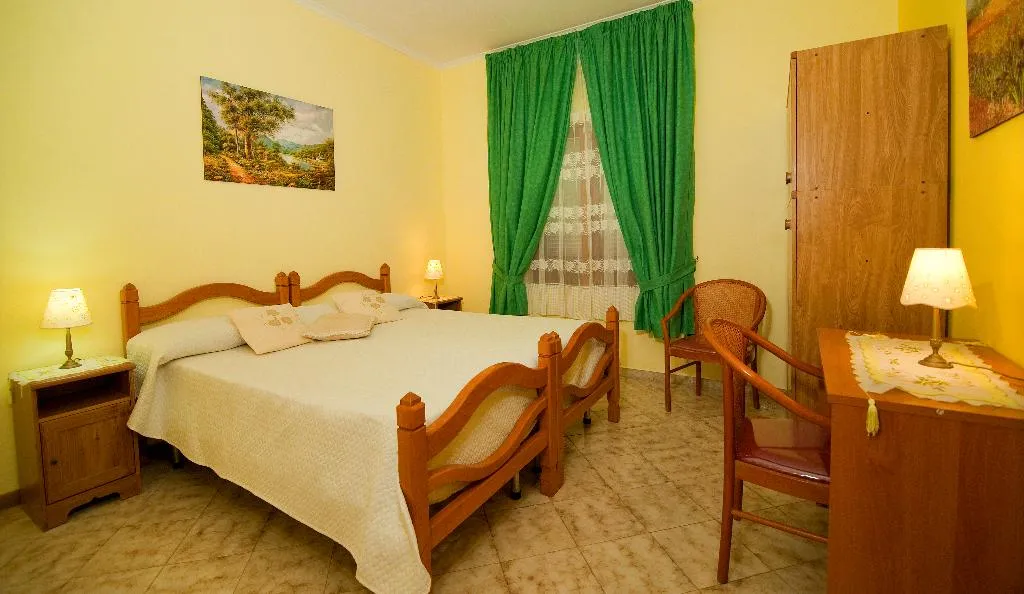 SUITE TWO BEDROOMS Room, B&B Green Paradise, Naples