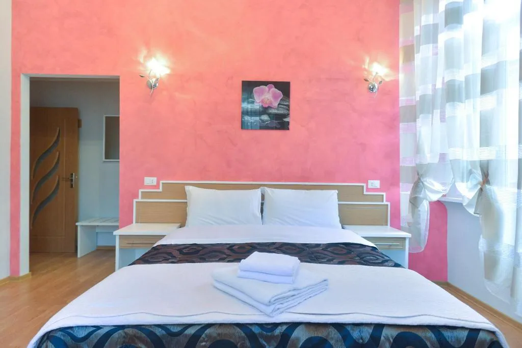 DOUBLE DELUXE TWO BEDS Room, B & T Rooms Trani, Naples