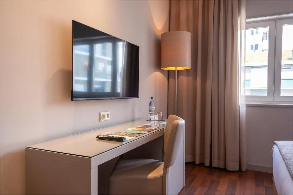 TWIN CLASSIC Room, Vila Gale Collection Figueira da Foz Hotel, Porto