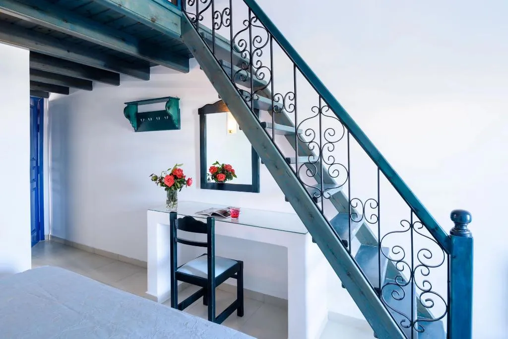 APARTMENT CAPACITY 5 Room, Veggera Hotel, Santorini