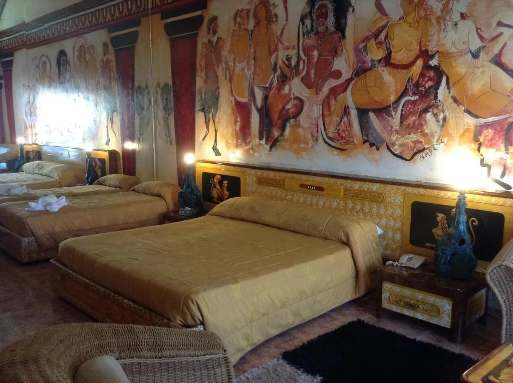 TRIPLE STANDARD Room, Roman, Cyprus