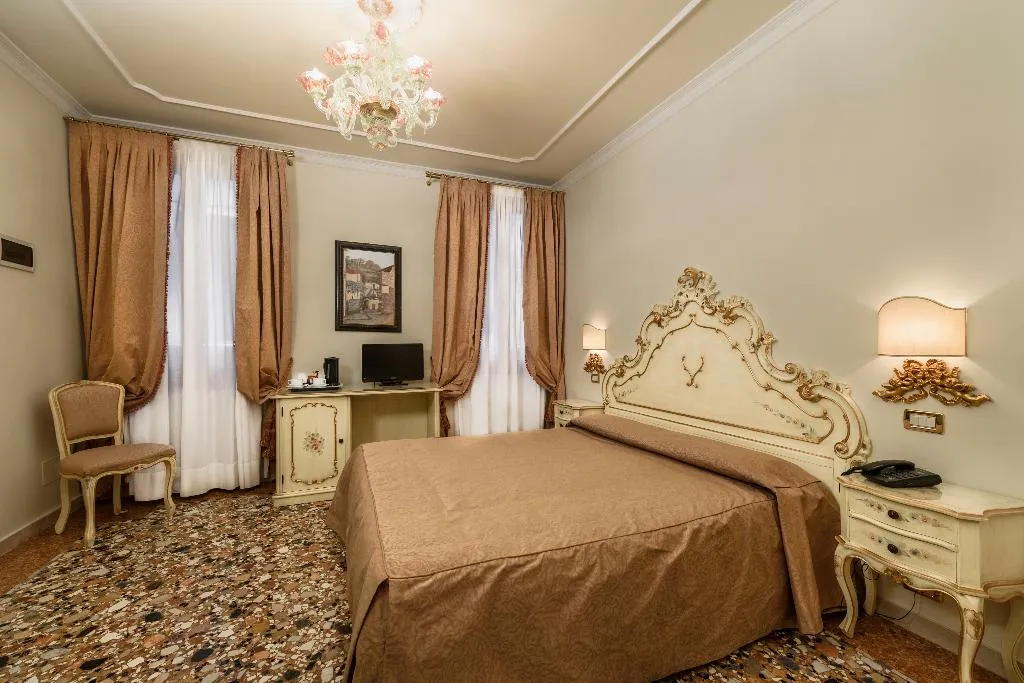 Double or Twin ANNEX Room, Locanda Al Leon, Venice