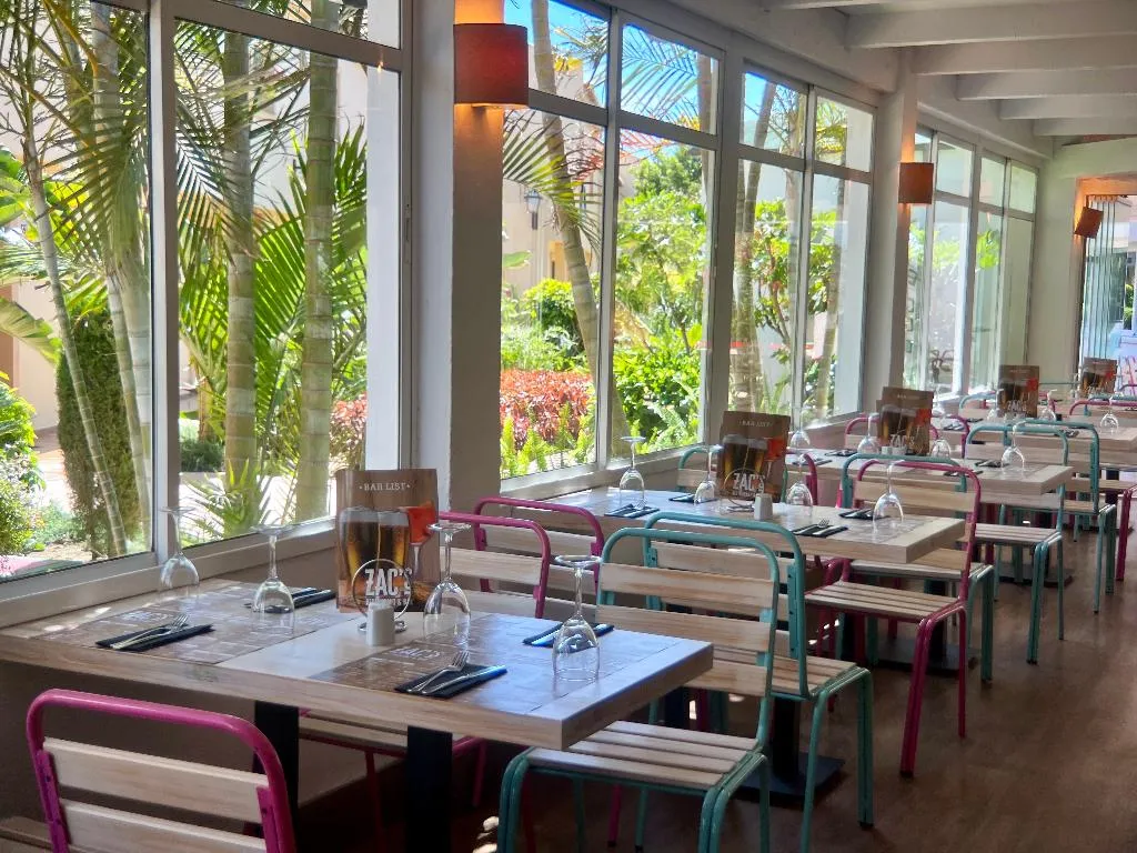 Restaurant, Ramada Hotel & Suites By Wyndham Costa Del Sol, Costa Del Sol