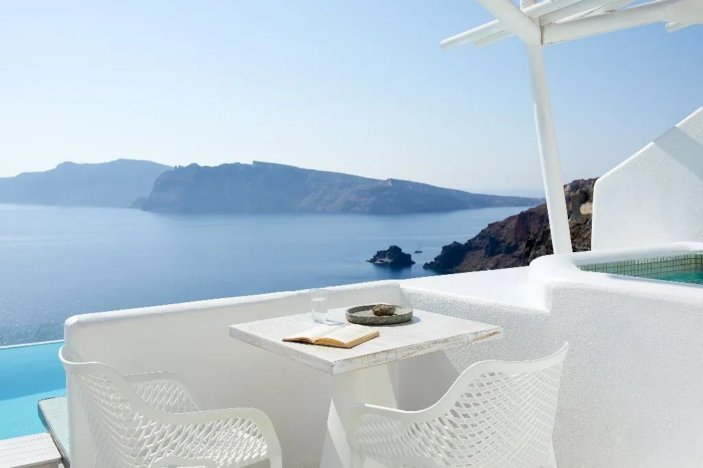 SUITE ONE BED Room, La Perla Villas and Suites, Santorini