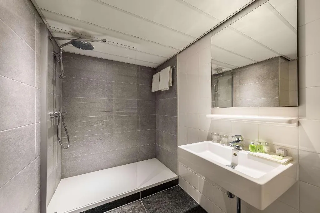 Double or Twin STANDARD Room, NH Amsterdam Caransa, Amsterdam