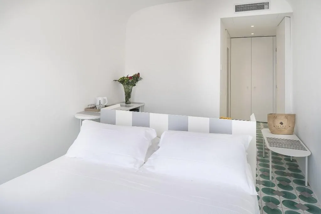 Room, Miramare Sea Resort and Spa, Naples
