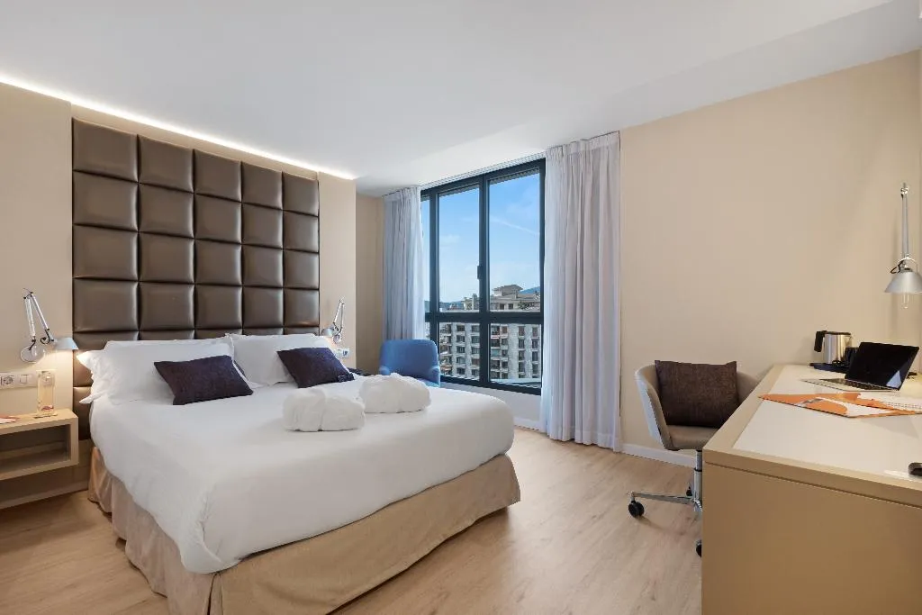JUNIOR SUITE STANDARD Room, Palladium, Majorca
