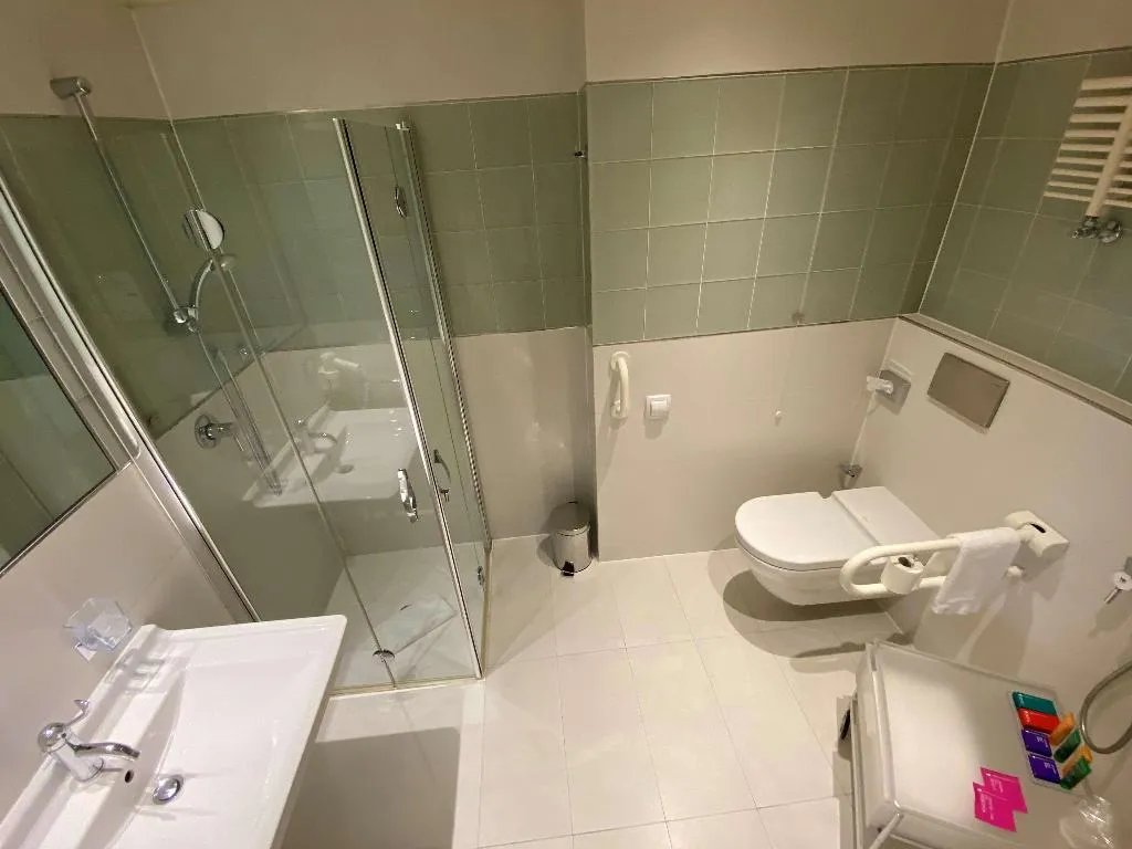 Room, Devero Hotel & Spa, BW Signature Collection, Milan