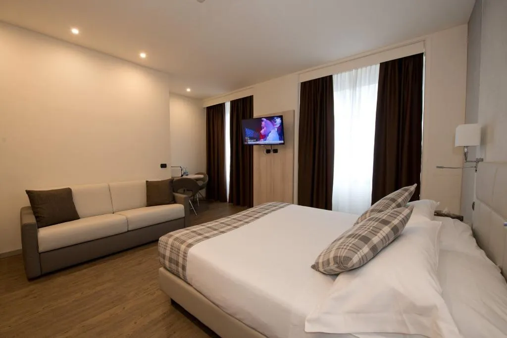 Double or Twin BUSINESS Room, Duomo Hotel & Apartments, Milan