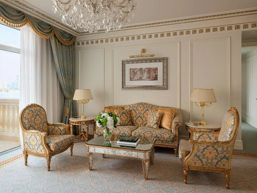 SUITE STANDARD Room, Raffles The Palm Dubai, Dubai