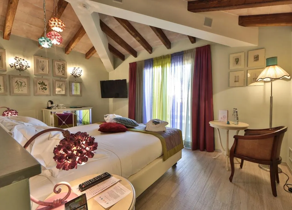DOUBLE QUEEN SIZE BED Room, Hotel Ville sull’Arno - Preferred Hotels & Resorts, Florence