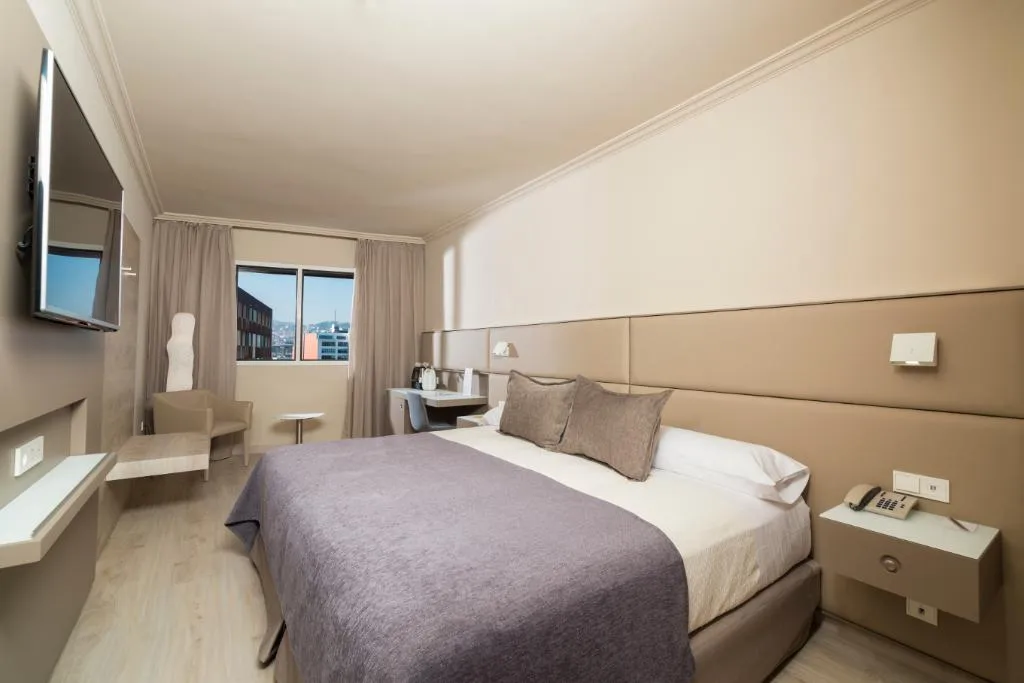 DOUBLE SINGLE USE DELUXE Room, Salles Hotel Pere IV, Barcelona