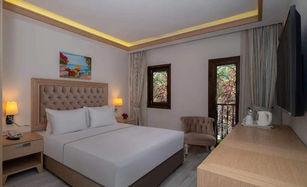 DOUBLE GUEST ROOM QUEEN BED Room, DoubleTree by Hilton Bodrum Marina Vista, Bodrum