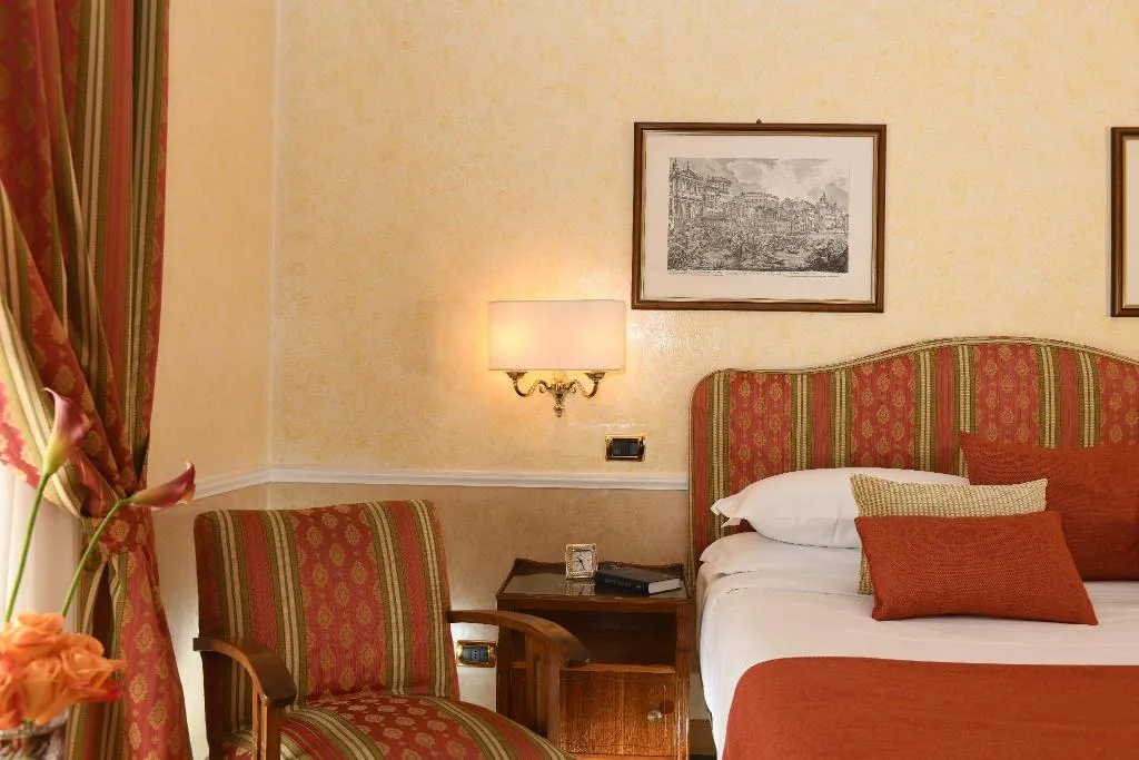 DOUBLE SINGLE USE SUPERIOR Room, Bettoja Hotel Massimo d'Azeglio, Rome