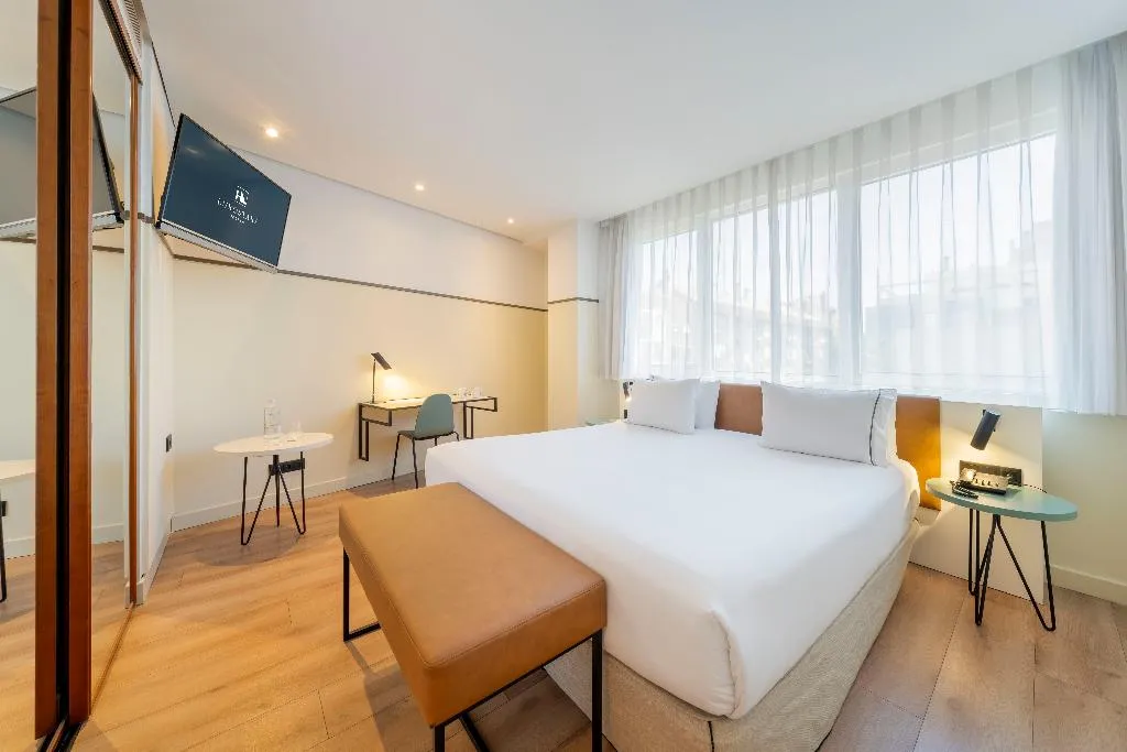 JUNIOR SUITE STANDARD Room, Eurostars Acteon, Valencia