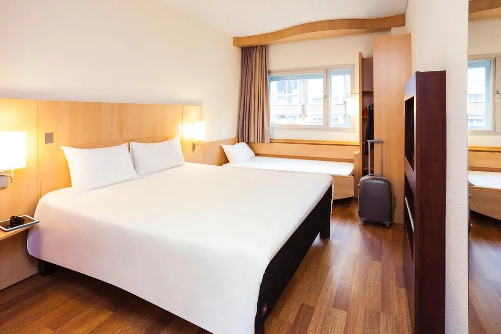 Double or Twin STANDARD Room, Ibis Madrid Aeropuerto Barajas, Madrid