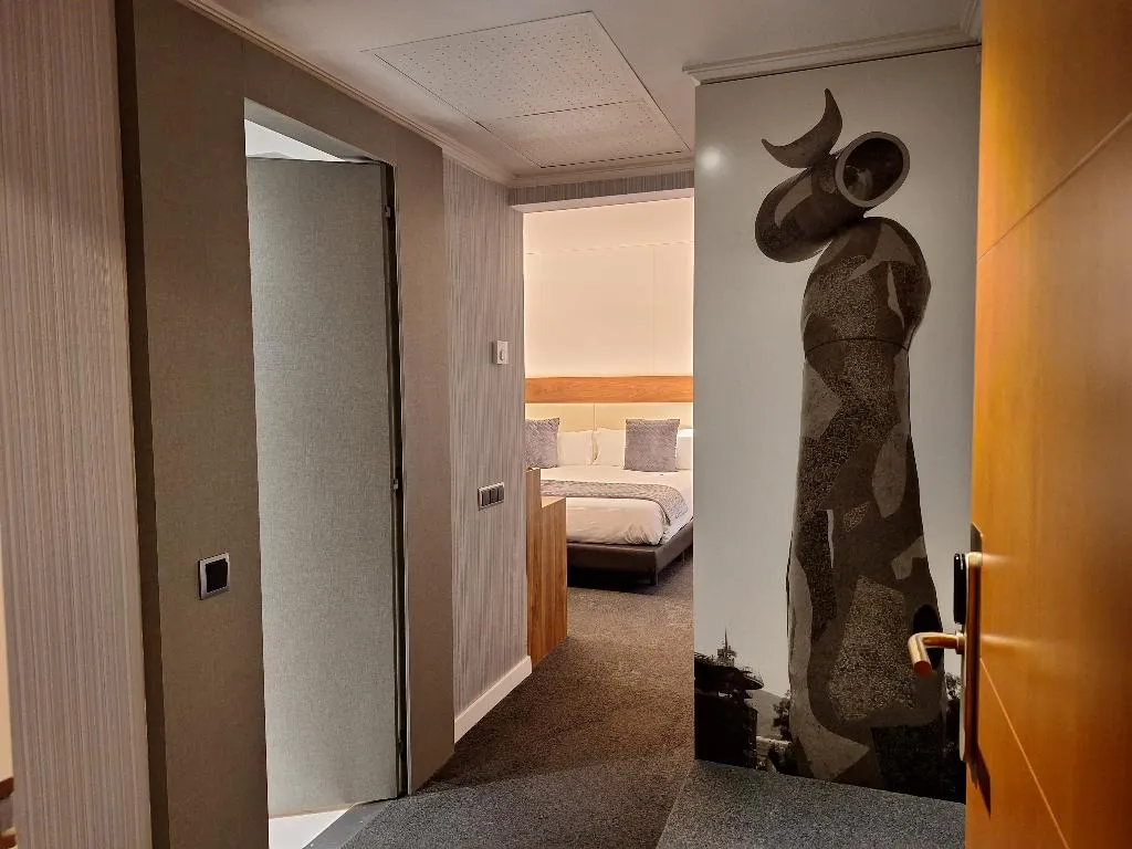 TRIPLE STANDARD Room, Best Western Premier Hotel Dante, Barcelona