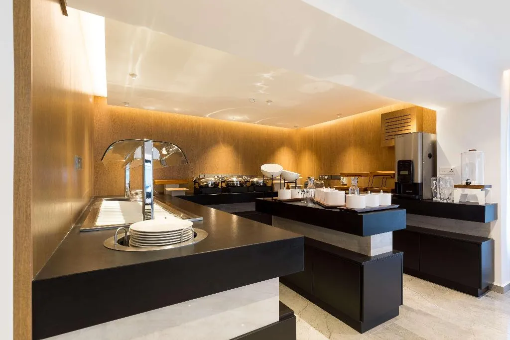 Restaurant, Quality Lodge, BW Premier Collection, Cyprus