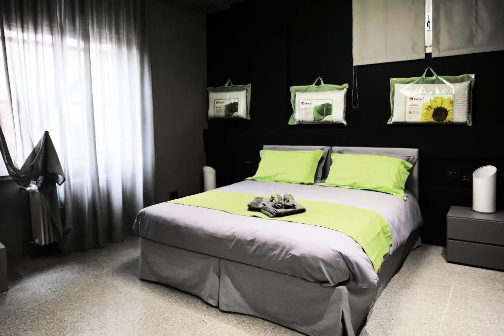 Room, miLoft Guest Rooms & Terrace, Milan