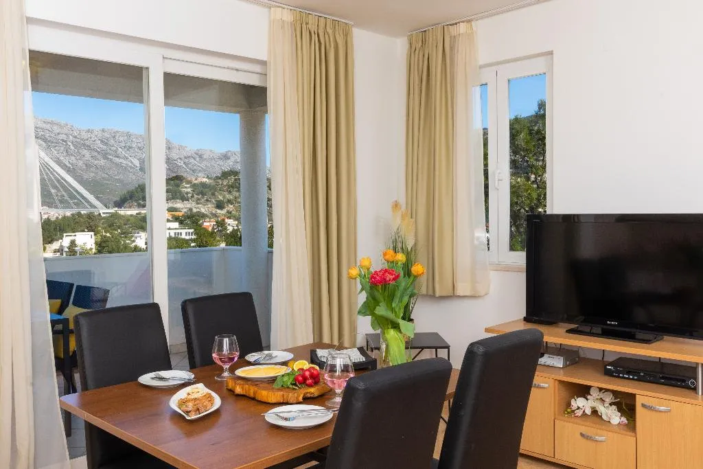 APARTMENT TWO BEDROOMS Room, Villa Erna, Dubrovnik