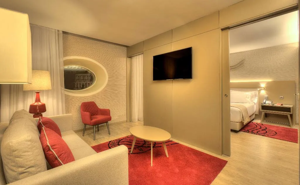 FAMILY ROOM WITH VIEWS Room, NH Collection Porto Batalha, Porto