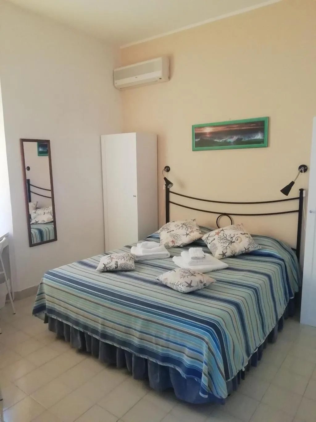 Room, B&B Stella Marina, Catania