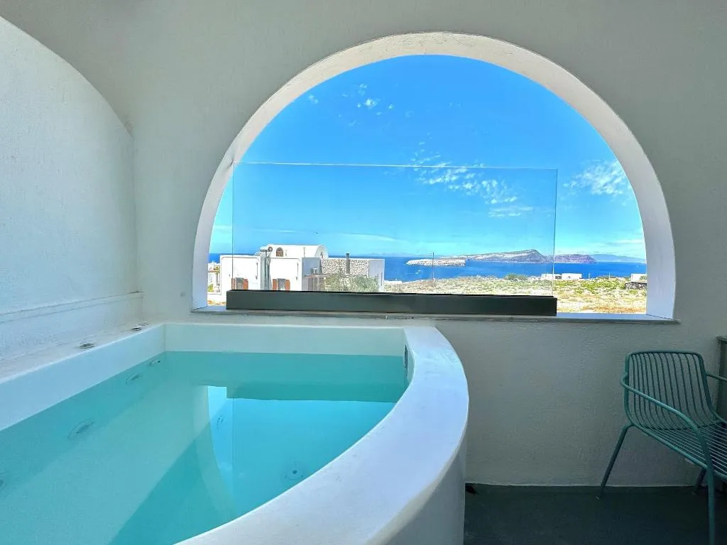 Room, Symmetry Suites, Santorini