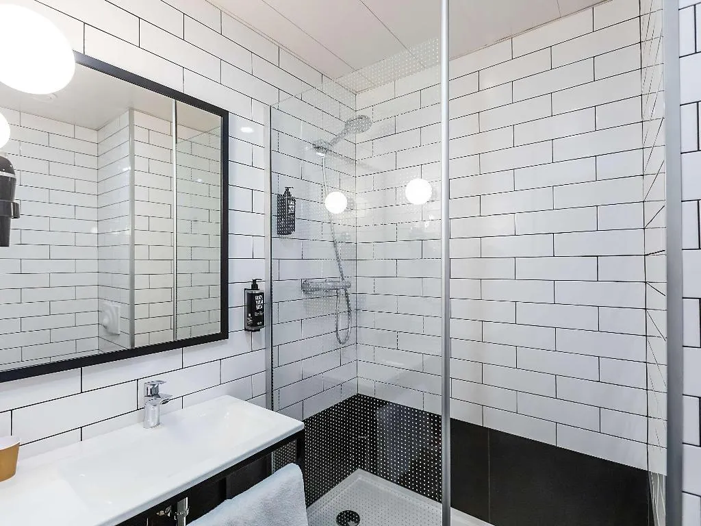 DOUBLE SUPERIOR WITH DOUBLE BED Room, Ibis Guimaraes, Porto