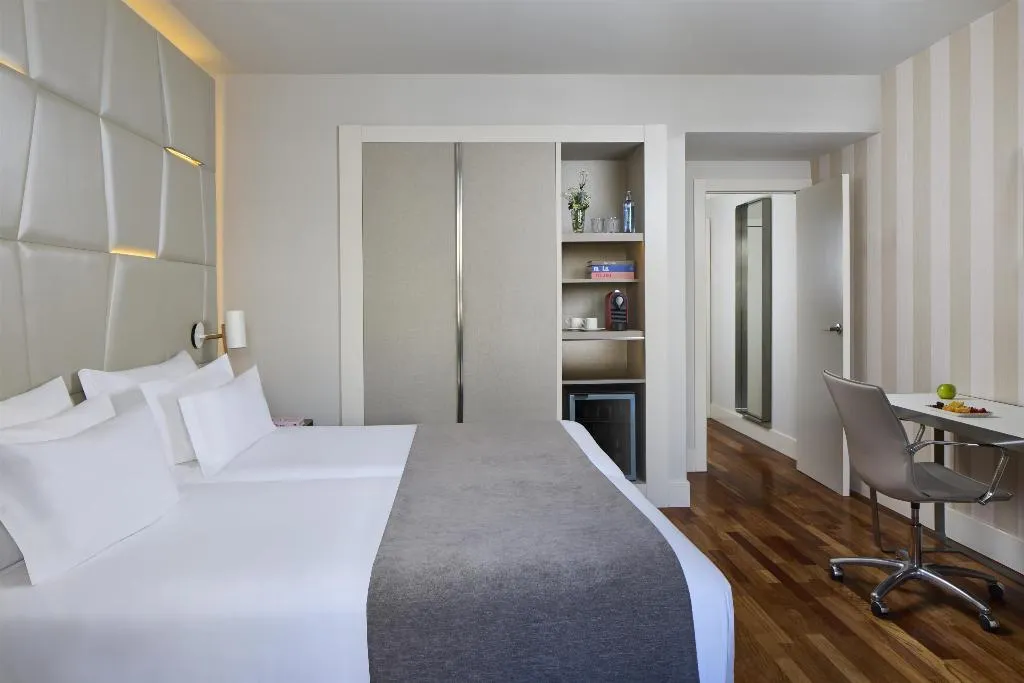 DOUBLE SINGLE USE SUPERIOR Room, NH Collection Madrid Colón, Madrid
