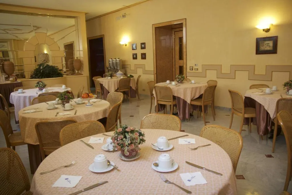 Restaurant, Nuovo Rebecchino, Naples