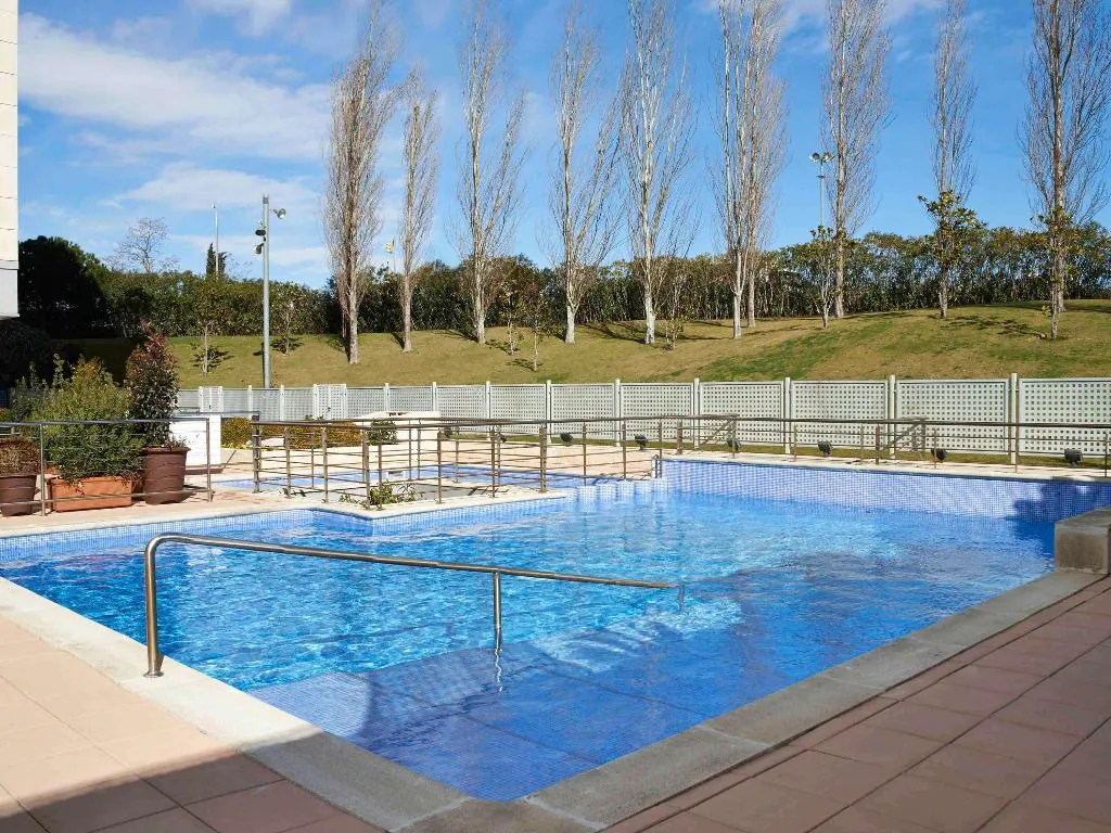 Pool, ibis Styles Barcelona Sant Joan Despi, Barcelona