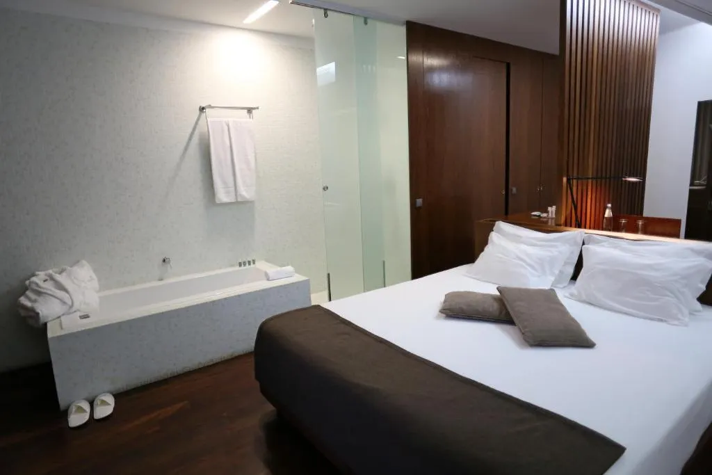 TWIN GARDEN VIEW CAPACITY 2 Room, Douro Scala, Porto