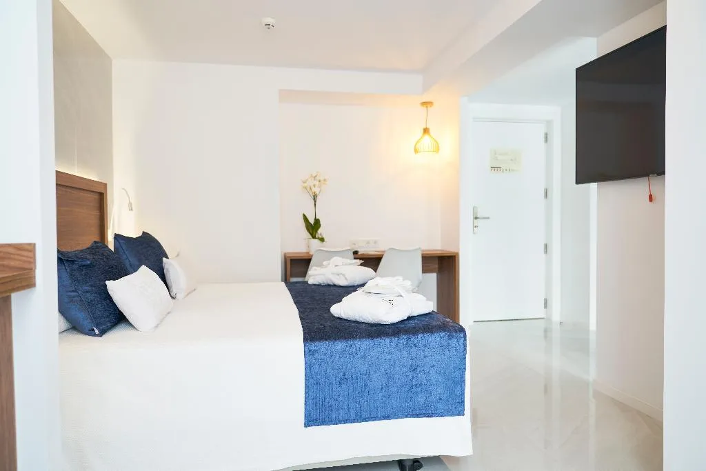 SUITE STANDARD Room, Eurostars Puerto de Ibiza, Ibiza