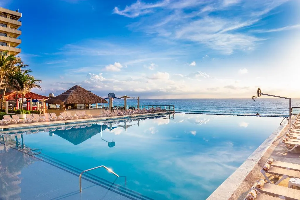 Pool, Crown Paradise Club Cancun All Inclusive, Cancun Area
