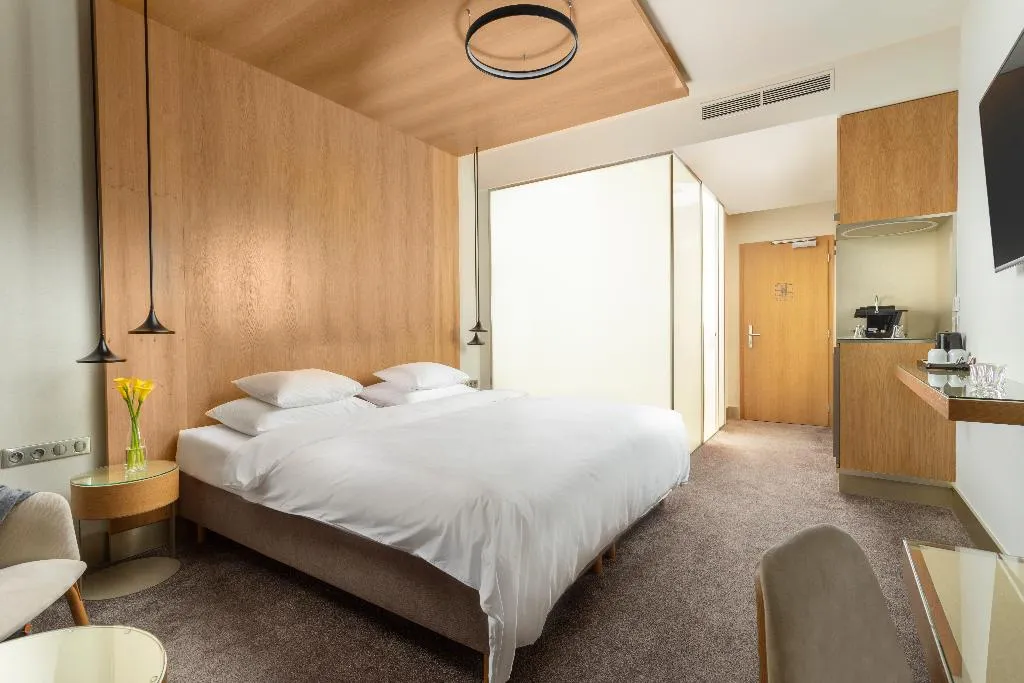 Double or Twin DELUXE Room, Hotel Golf Prague, Prague