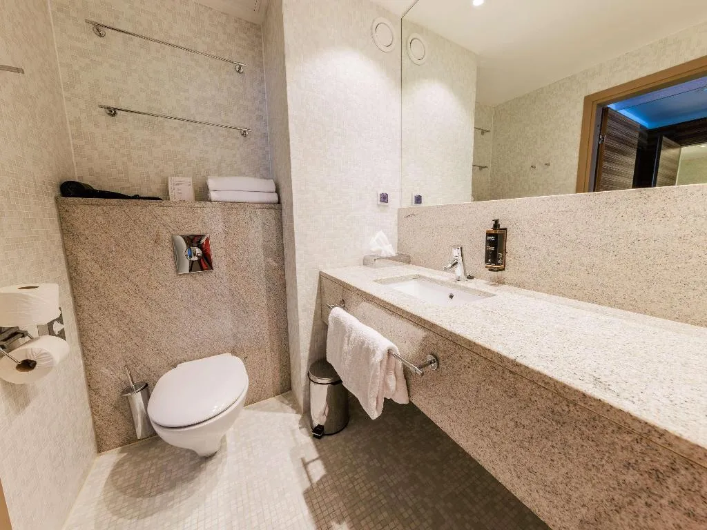 DOUBLE LAKE VIEW Room, Mercure Tallinn, Tallinn